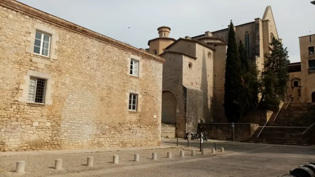 Reforma de espacios interiores, Obra Pública